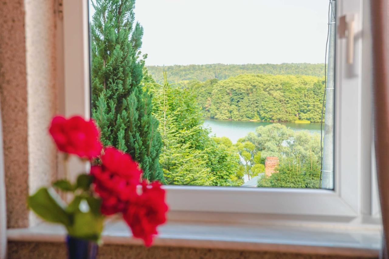 Mira - Mira Pokoje Z Widokiem Na Jezioro Chmielno Exterior foto